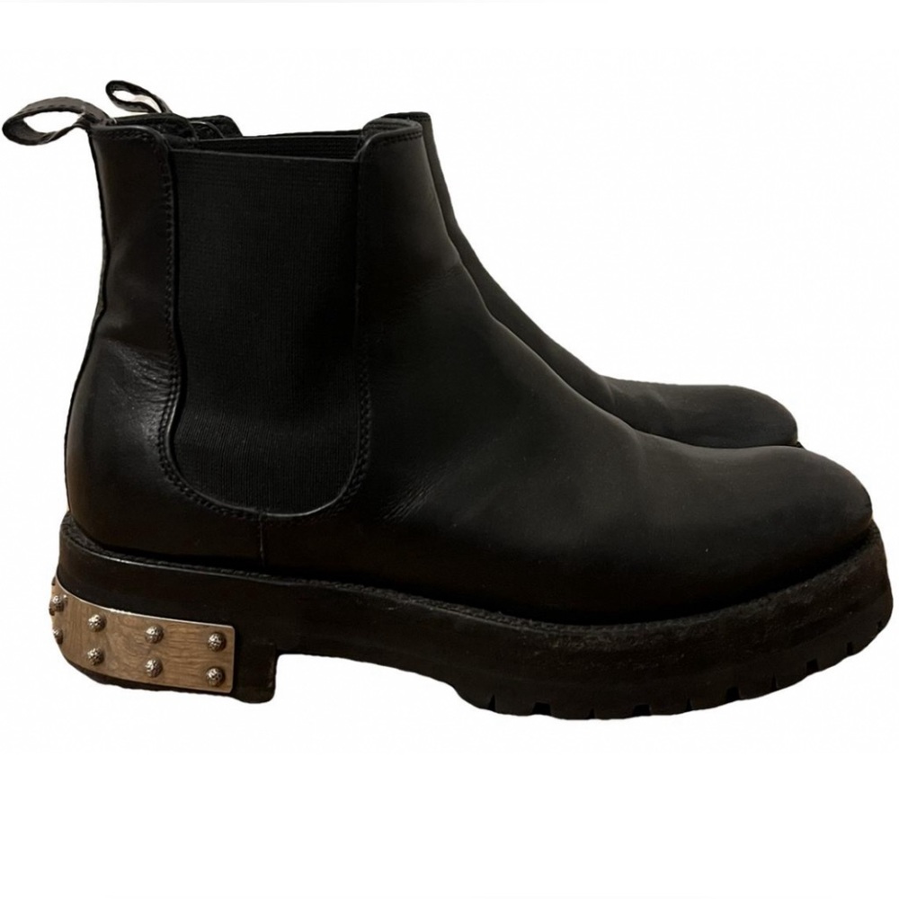 Alexander Mcqueen black leather ankle boots.